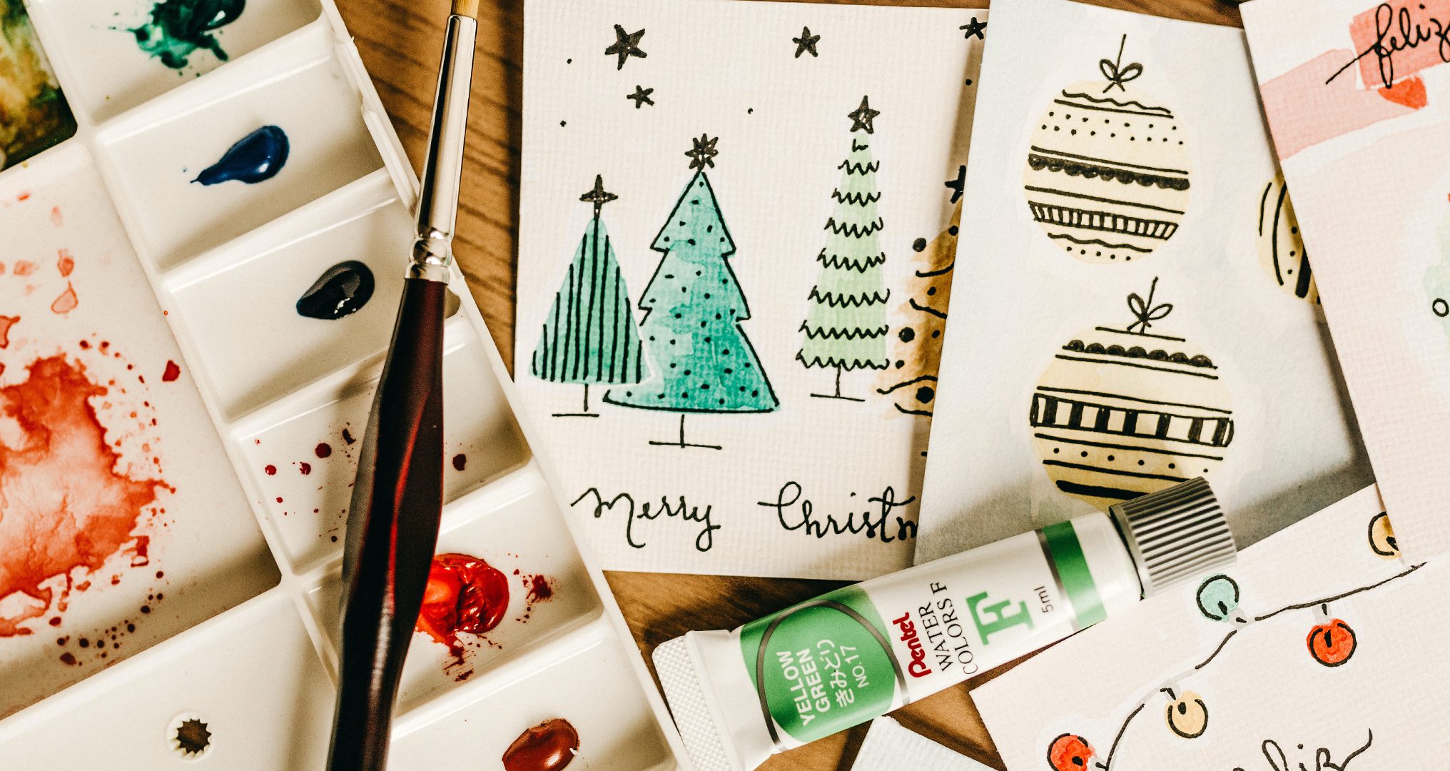 How to Wow Your Customers with Your Holiday Cards